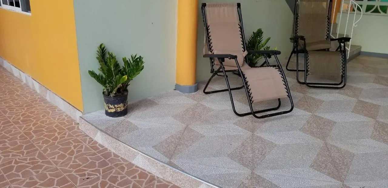 Chaudhry Holiday House Montego Bay 0*,  Jamaica